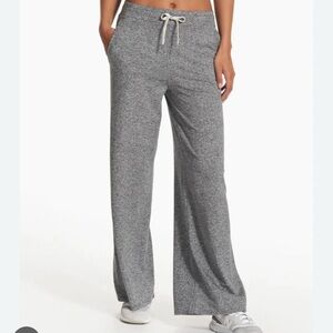 Vuori Halo Essential Wide Leg Heather Gray Women's XS Pants